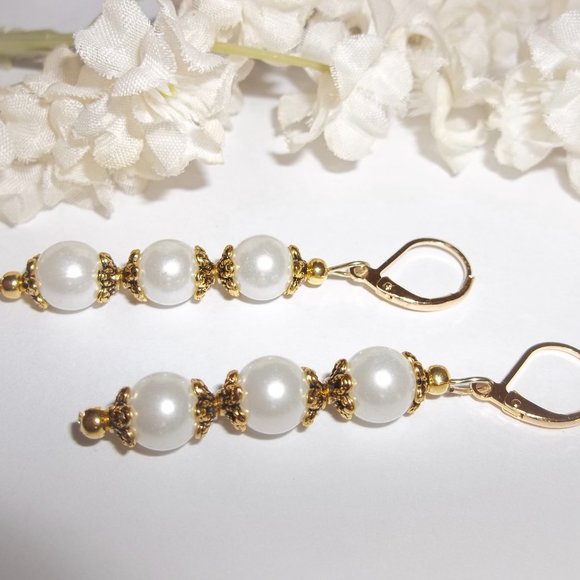 Earring, Pearl Earring, White and Gold Earring, White Earring, Earring Set 7899 - Picture 4 of 8
